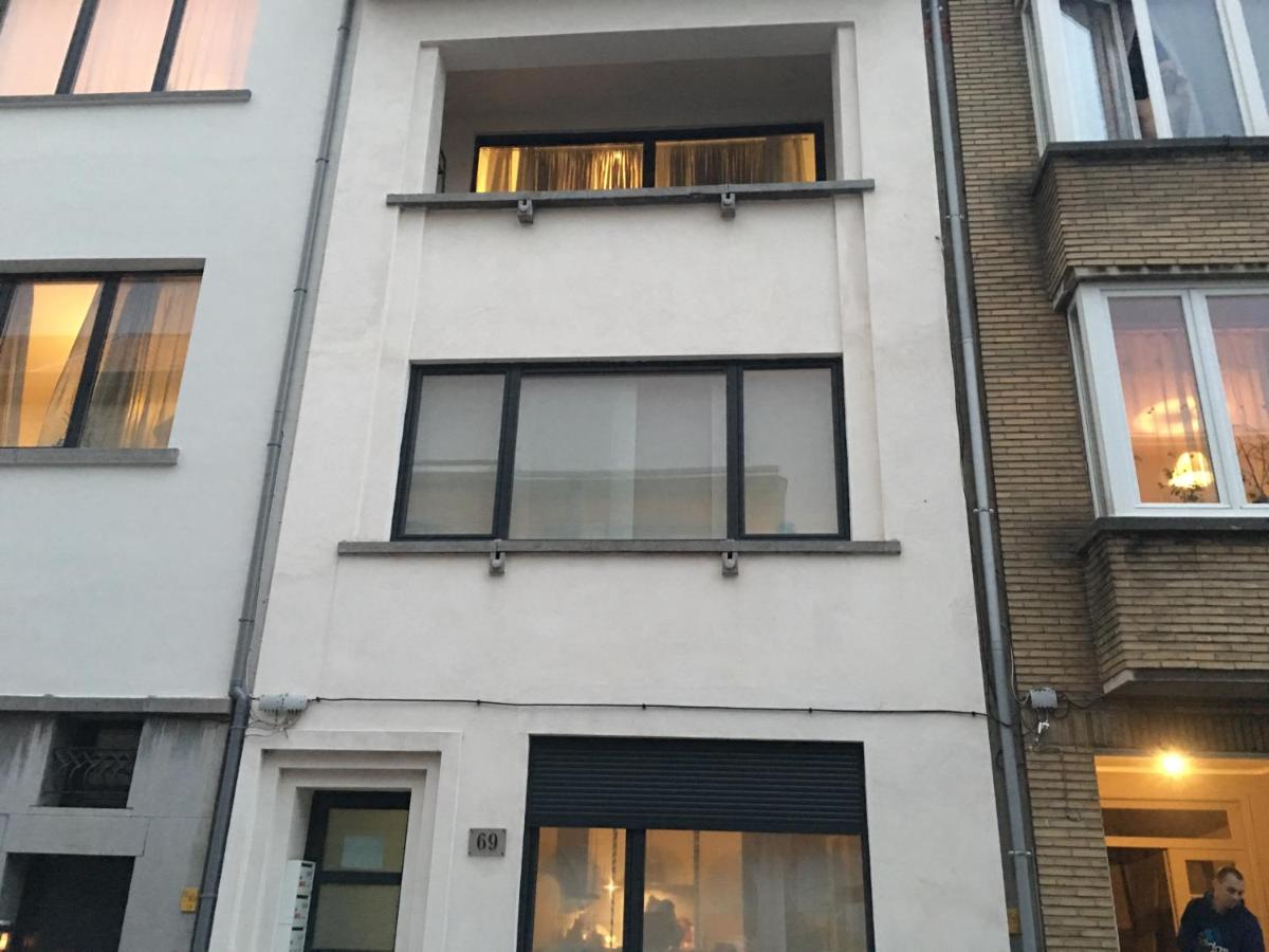 with balcony in city center - Housity