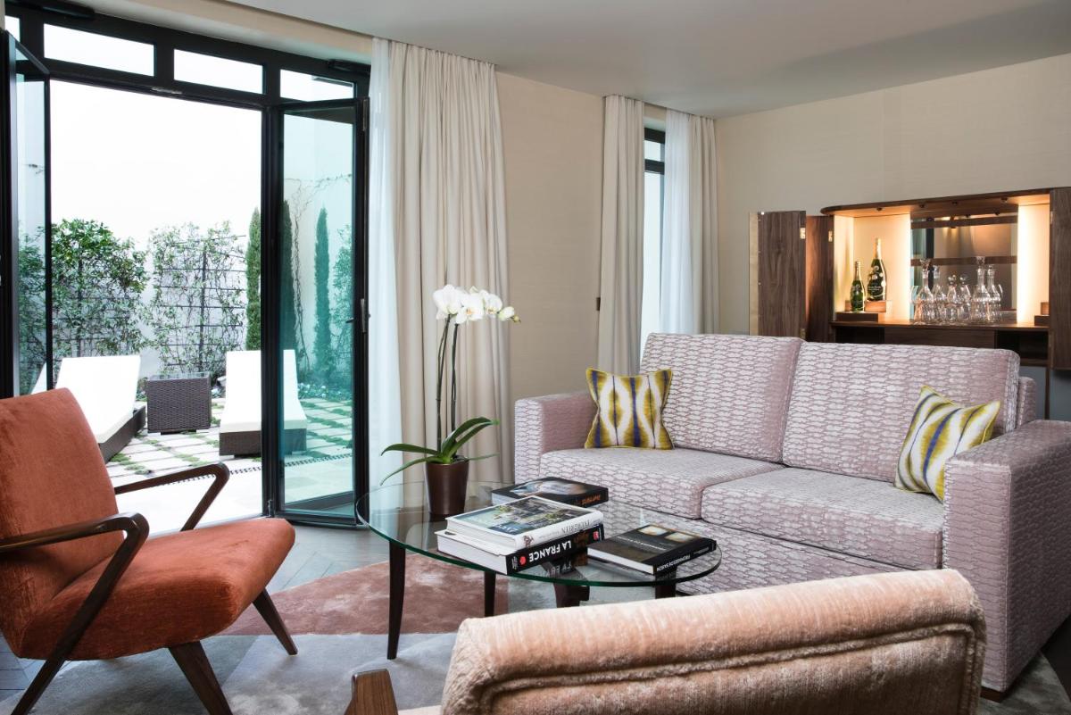 Coin salon dans l'établissement Maison Bréguet