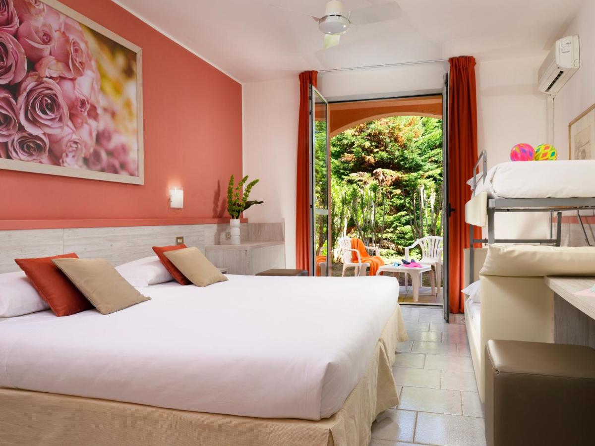 Garden Toscana Resort - Housity