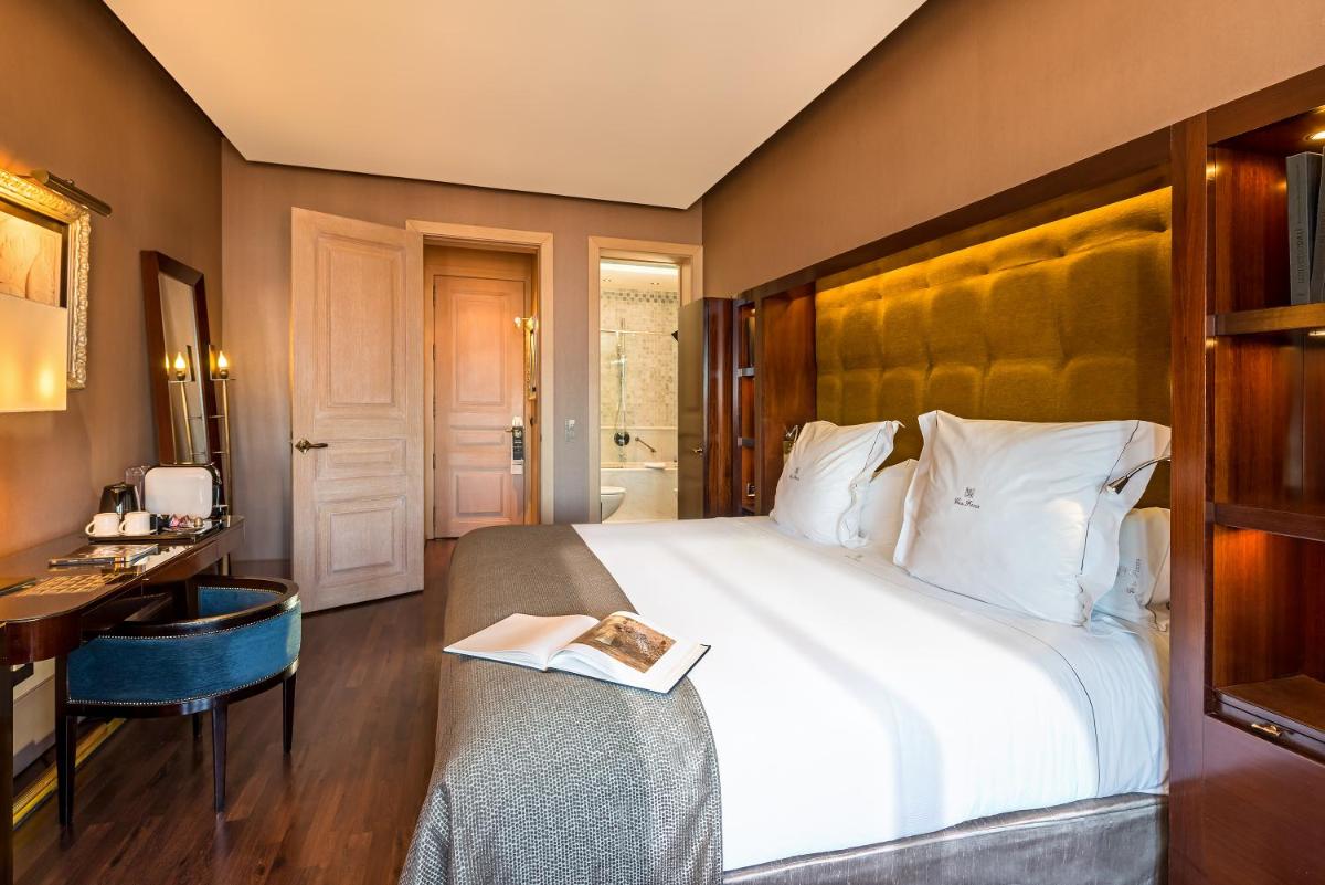 Cama o camas de una habitación en Hotel Casa Fuster G.L Monumento