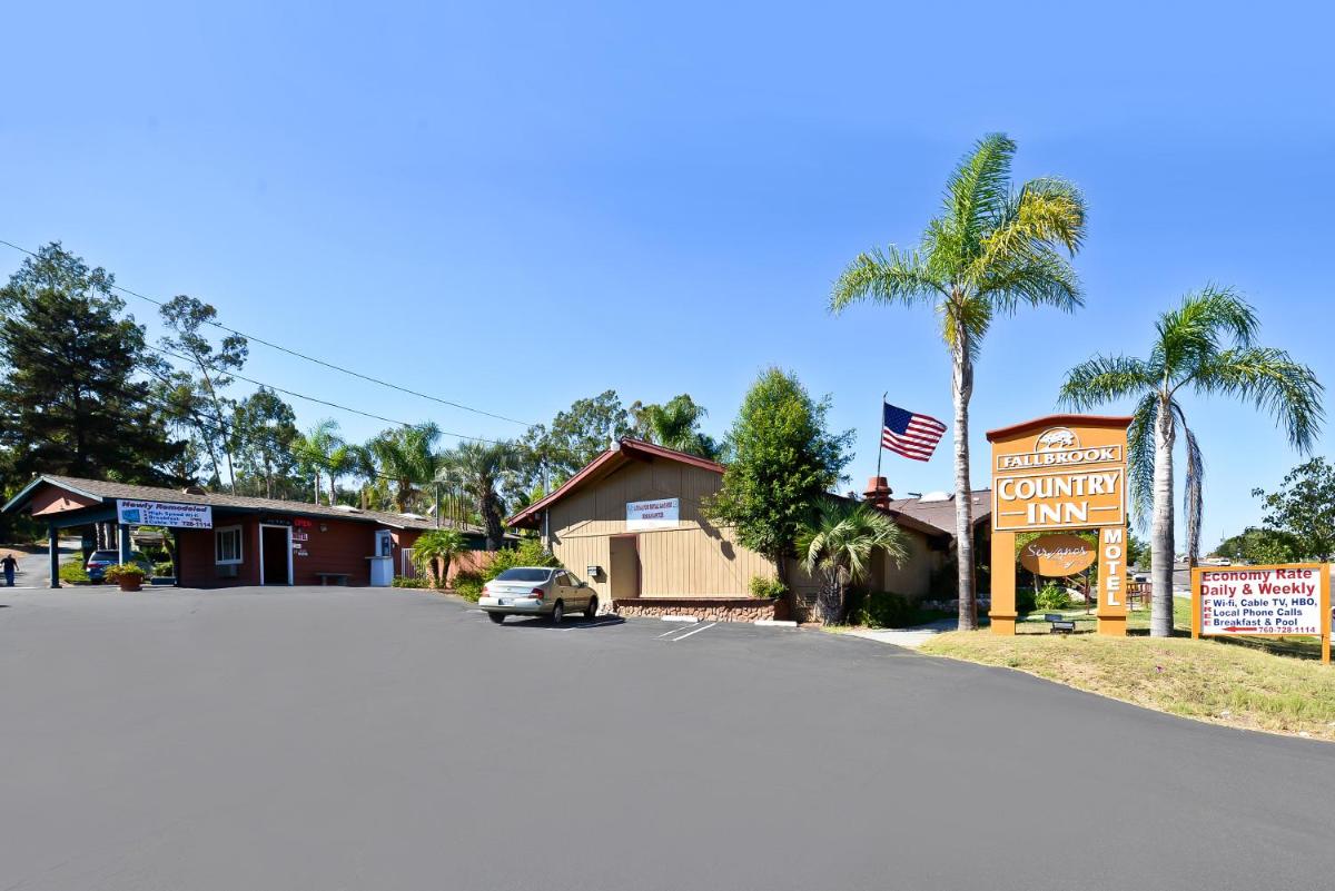 Fallbrook Country Inn - Housity