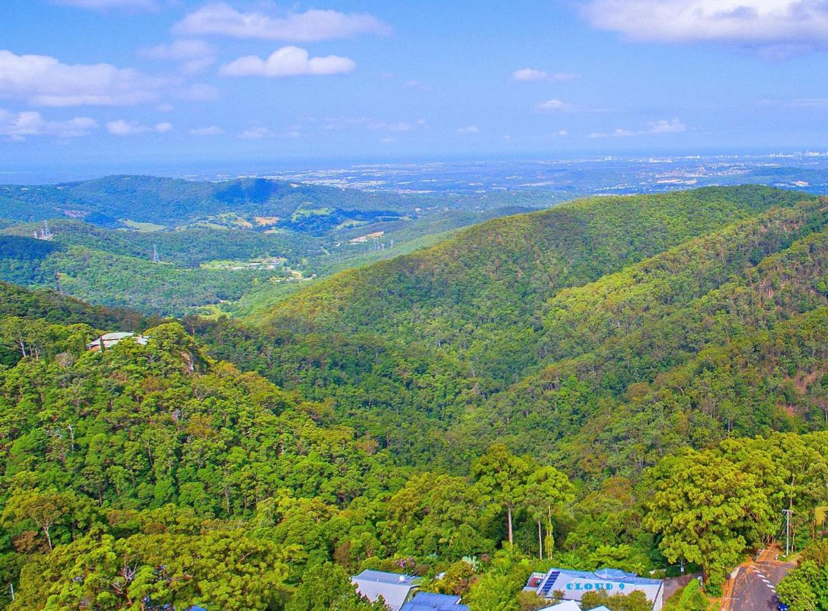 CLOUD 9 - Cliff Top Eagle Heights - Housity