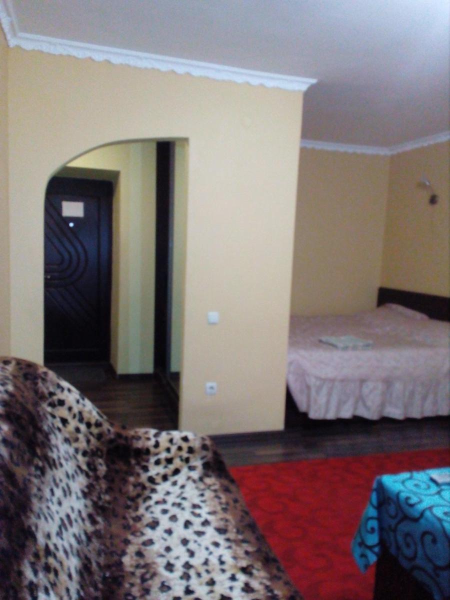 В центрі за драмтеатром. - Housity