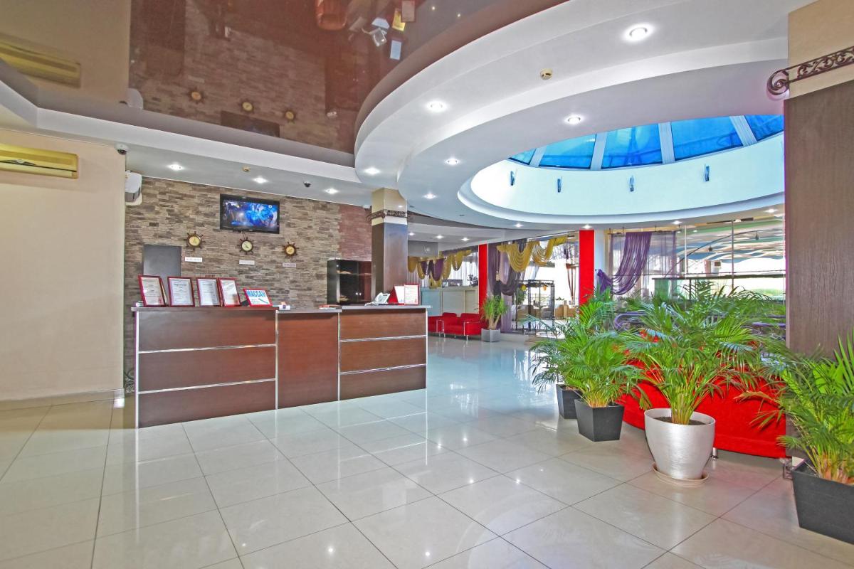 Captain Hotel - Housity