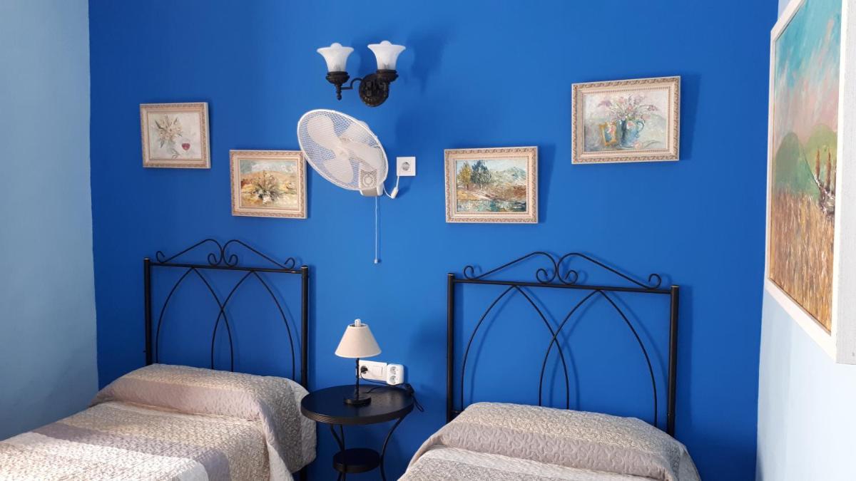 Hostal Manolo - Housity