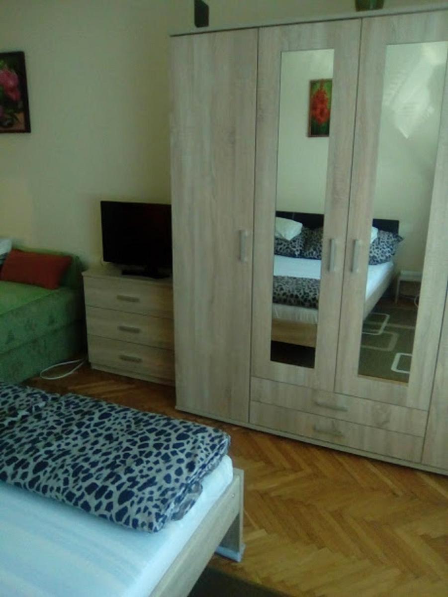 Fészek Apartman - Housity