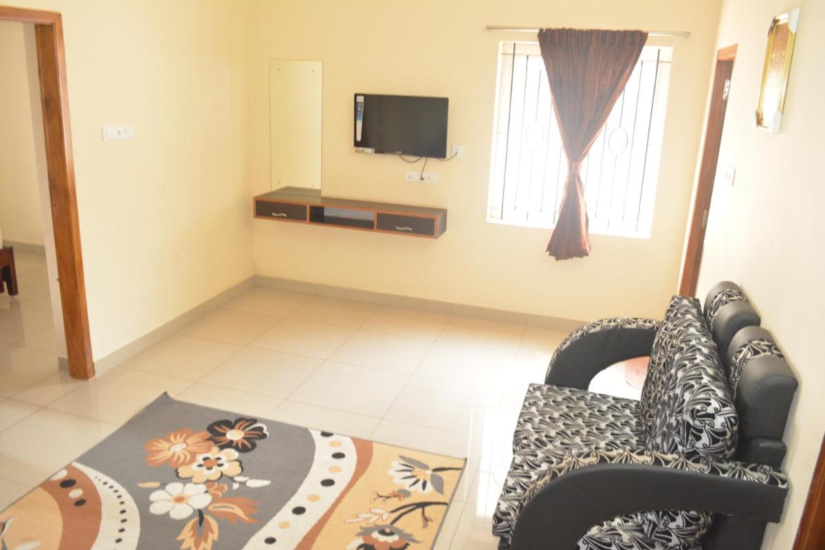 JP Nivaas Guest House - Housity