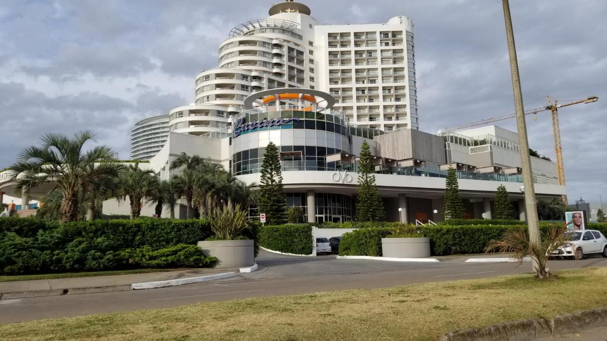 Alexander Collection - Housity
