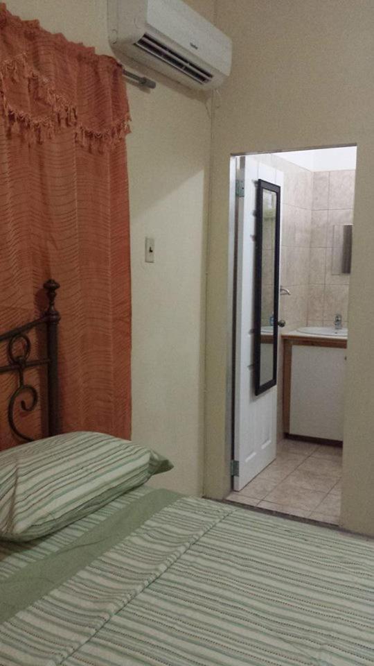 Presidents Inn Trinidad - Housity