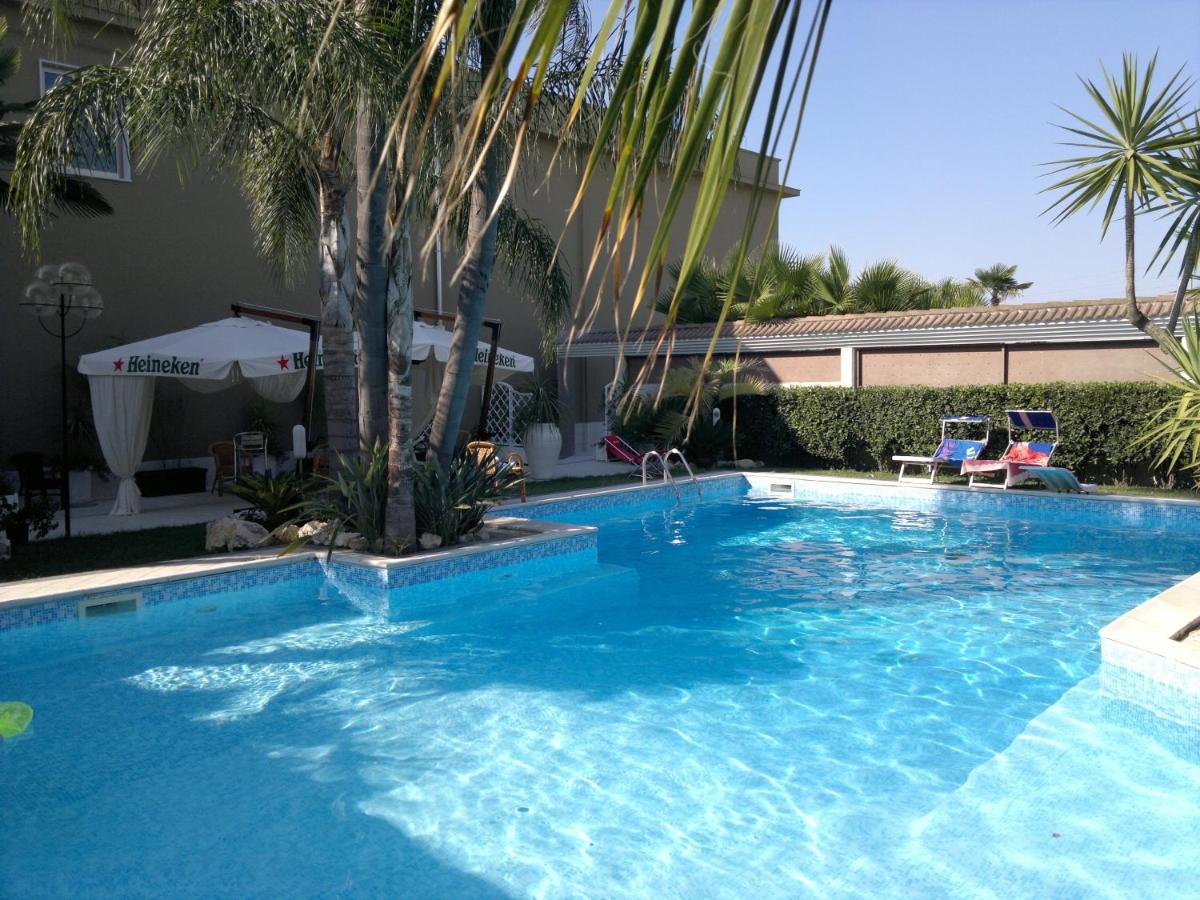 Hotel Novelli - Housity