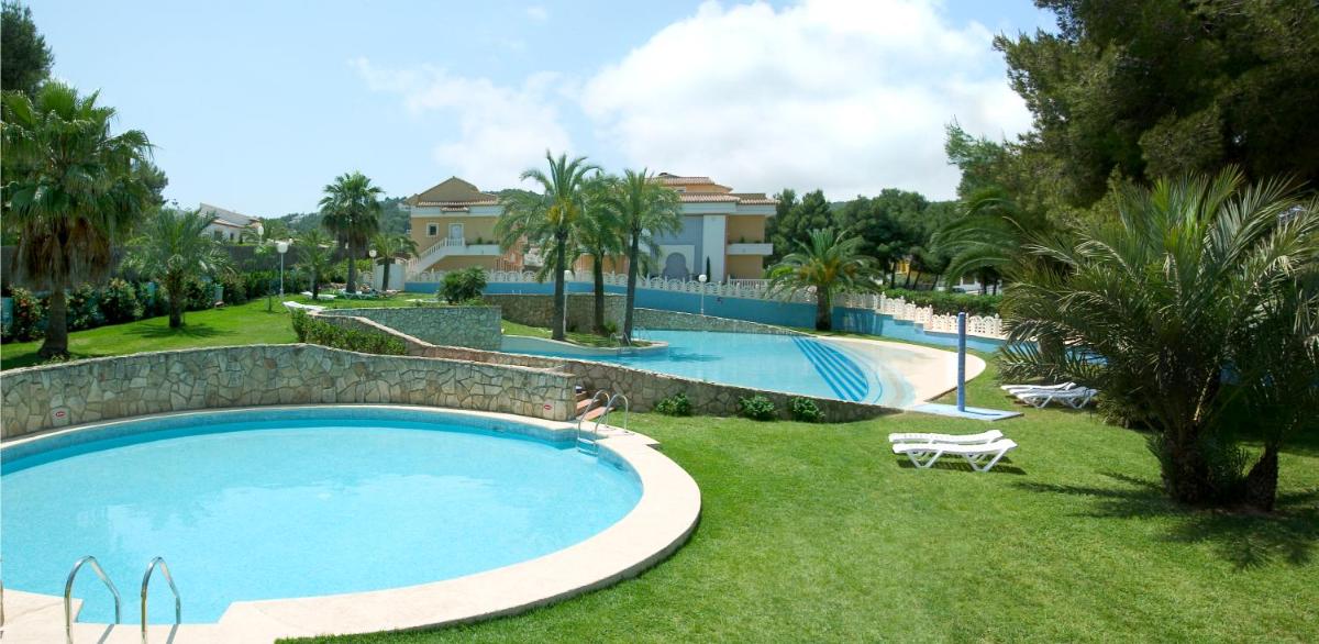 Aparthotel Bahia Pinosol - Housity