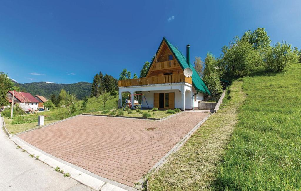 House with Pool and Sauna - Housity