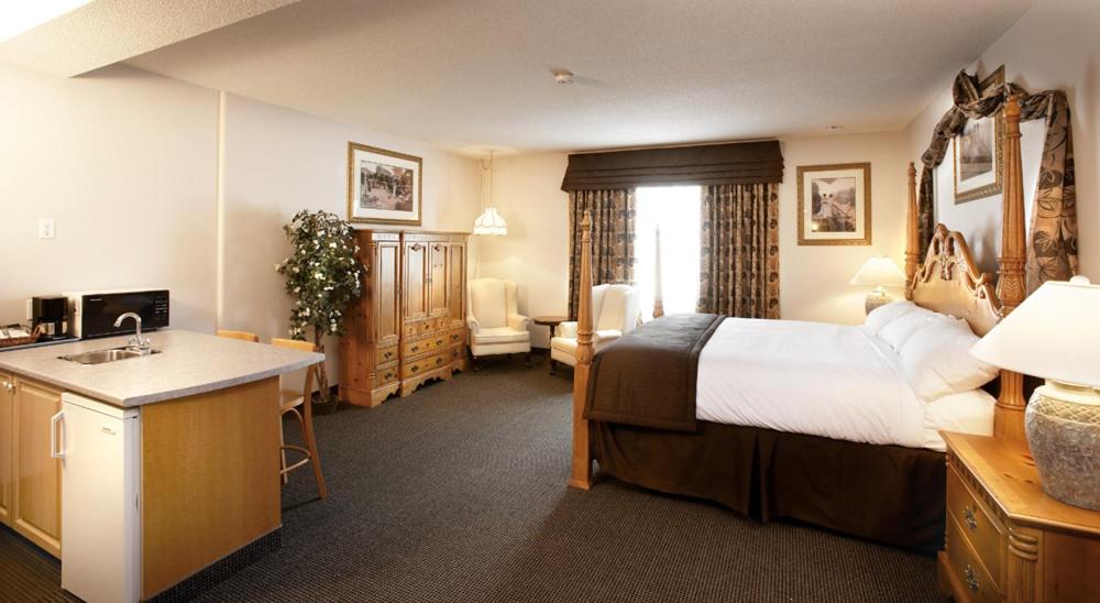 Petawawa River Inn & Suites - Housity