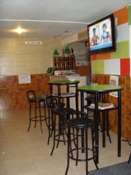 Hostal Mays - Housity