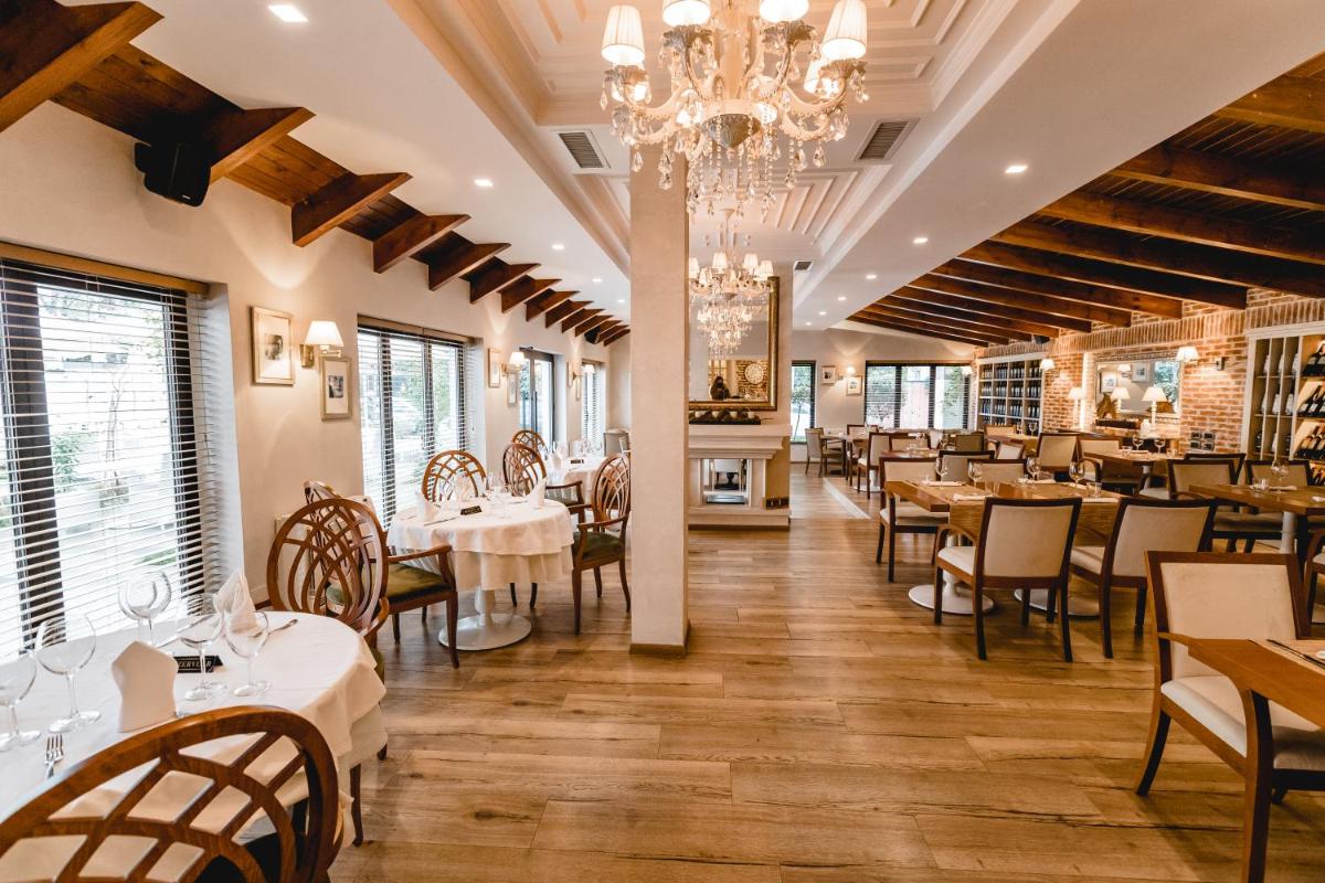 Green House Hotel & Restaurant - Housity