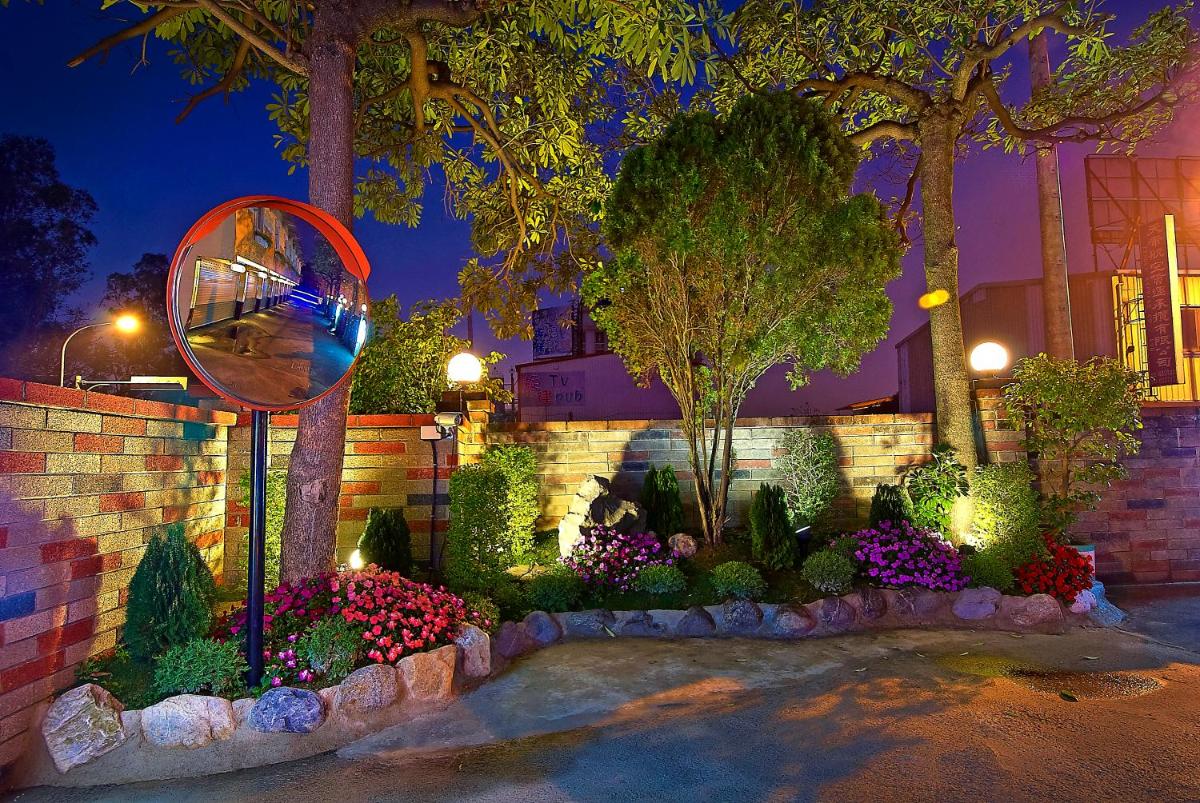 Qi Hai Motel - Housity