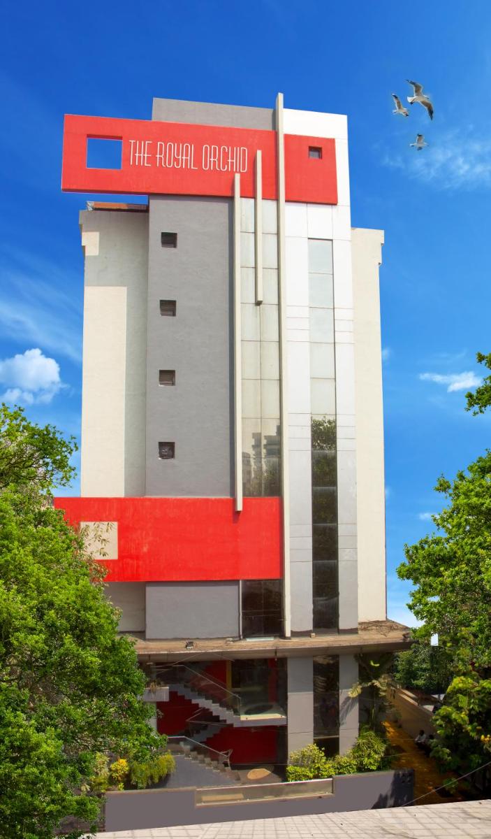 The Royal Orchid Hotel, Chembur - Housity