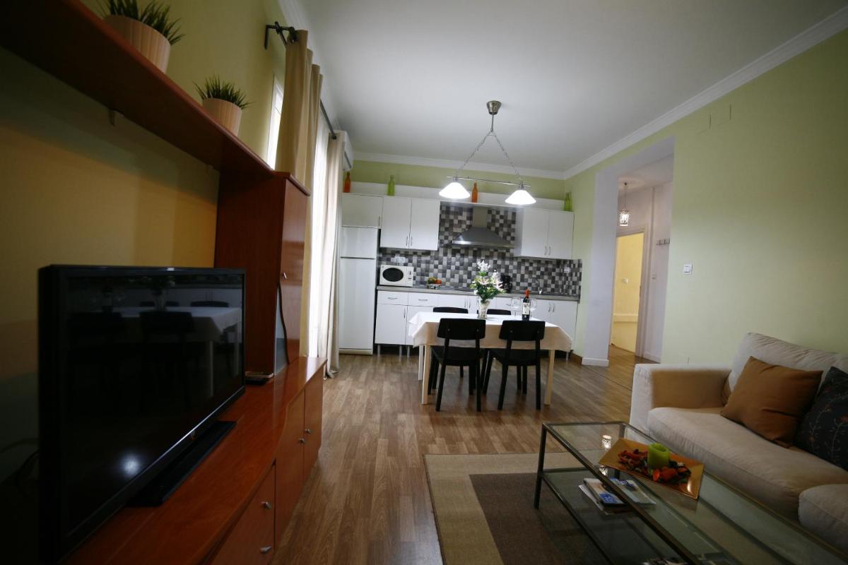 Victoria de Alba House - Housity