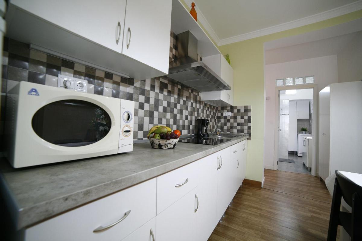 Victoria de Alba House - Housity