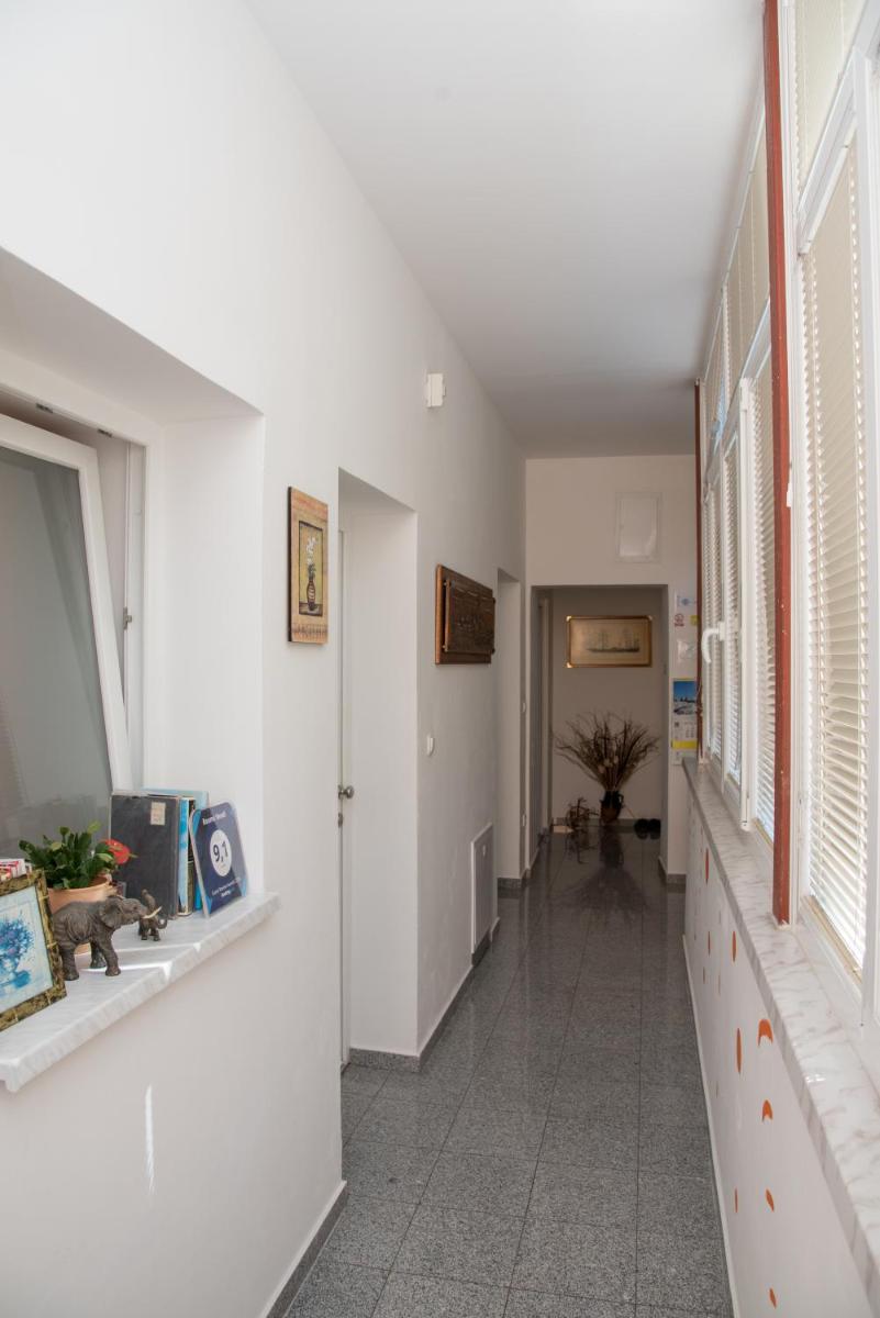 Rooms Vendi - Housity