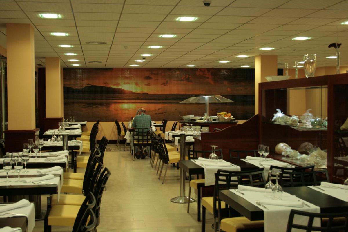 Gran Hotel Liber & Spa Playa Golf - Housity