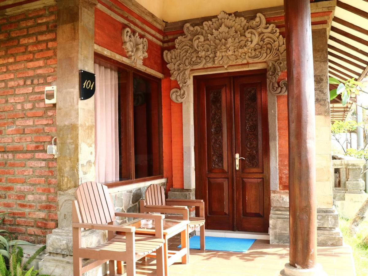 Watu Dodol Hotel & Restaurant - Housity