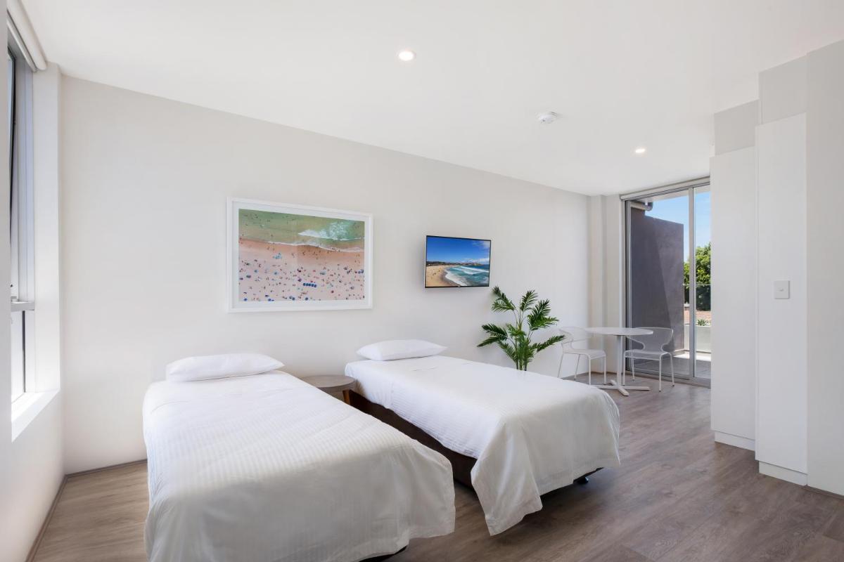 Bondi Beach Studio Penthouse Suite + Balcony - Housity