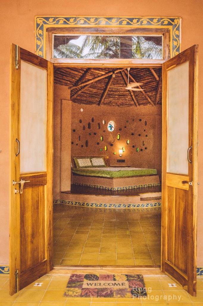 Kissing trees Homestay - Housity
