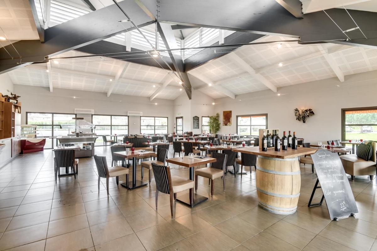 Hôtel Restaurant AKENA La Brède - Housity