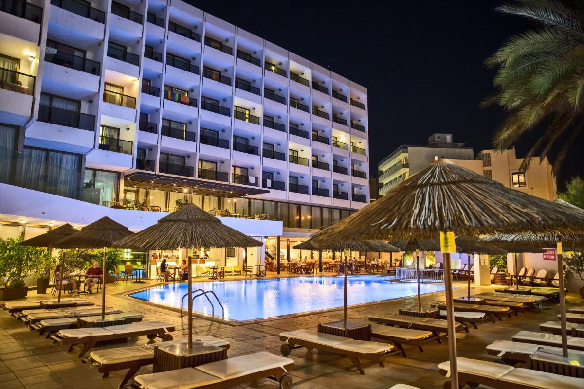 Blue Sky City Beach Hotel - Housity