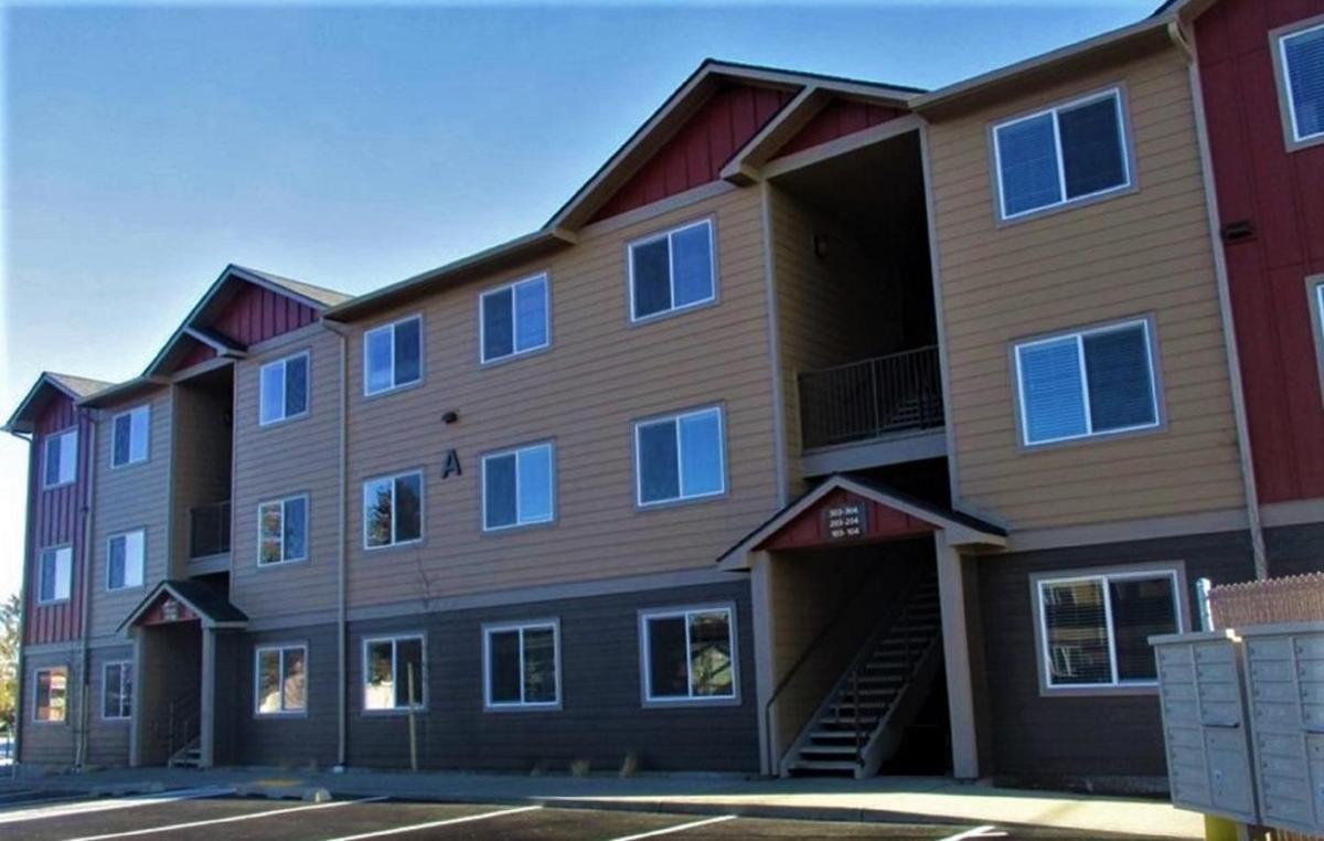Autumn Leaf Suites - Housity