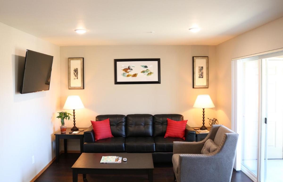 Autumn Leaf Suites - Housity