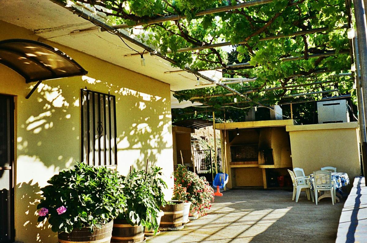 Villa Kamilakis Escape To Nature - Housity