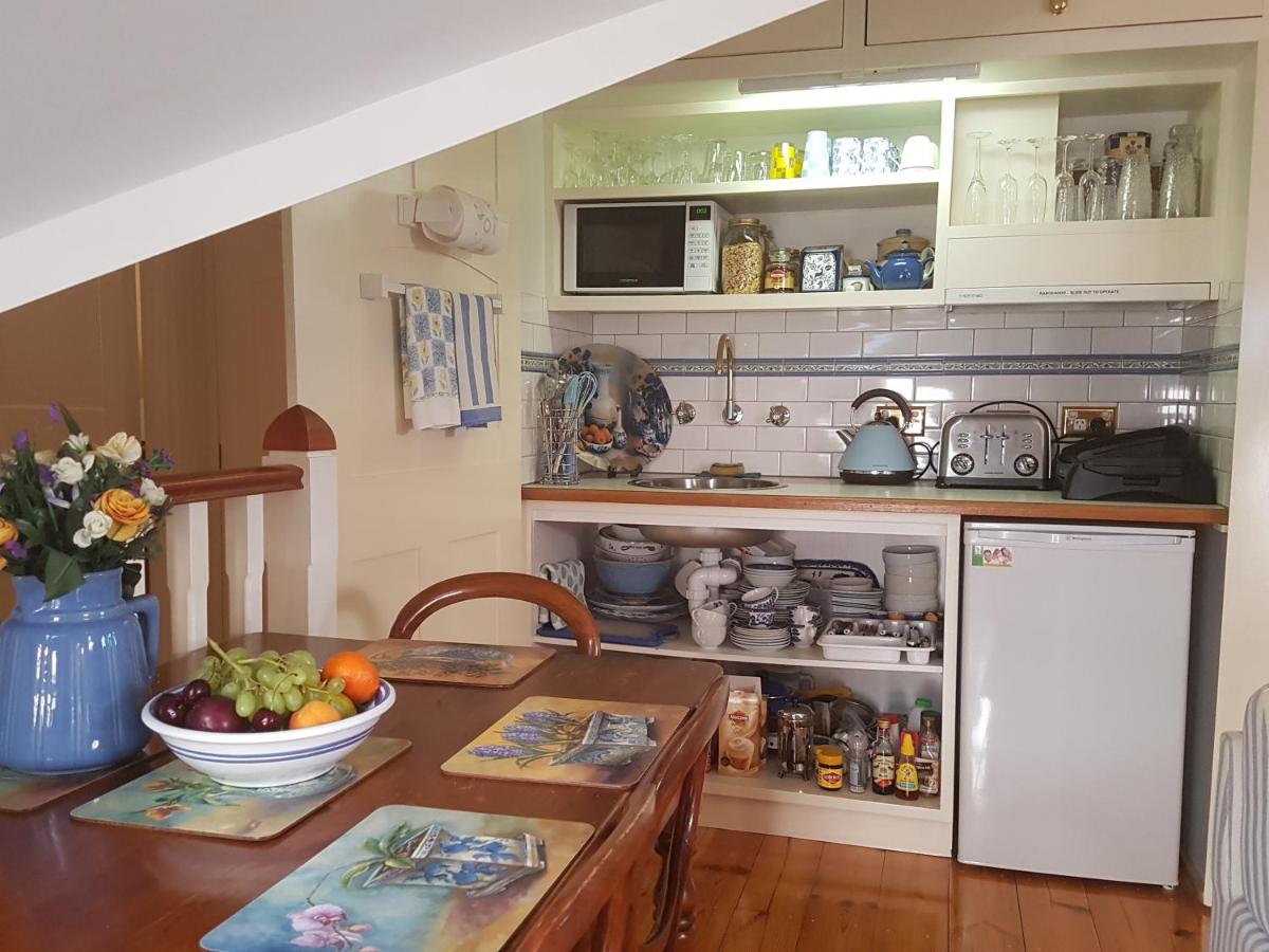 Suitetrails - Water Bay Villa Bed & Breakfast