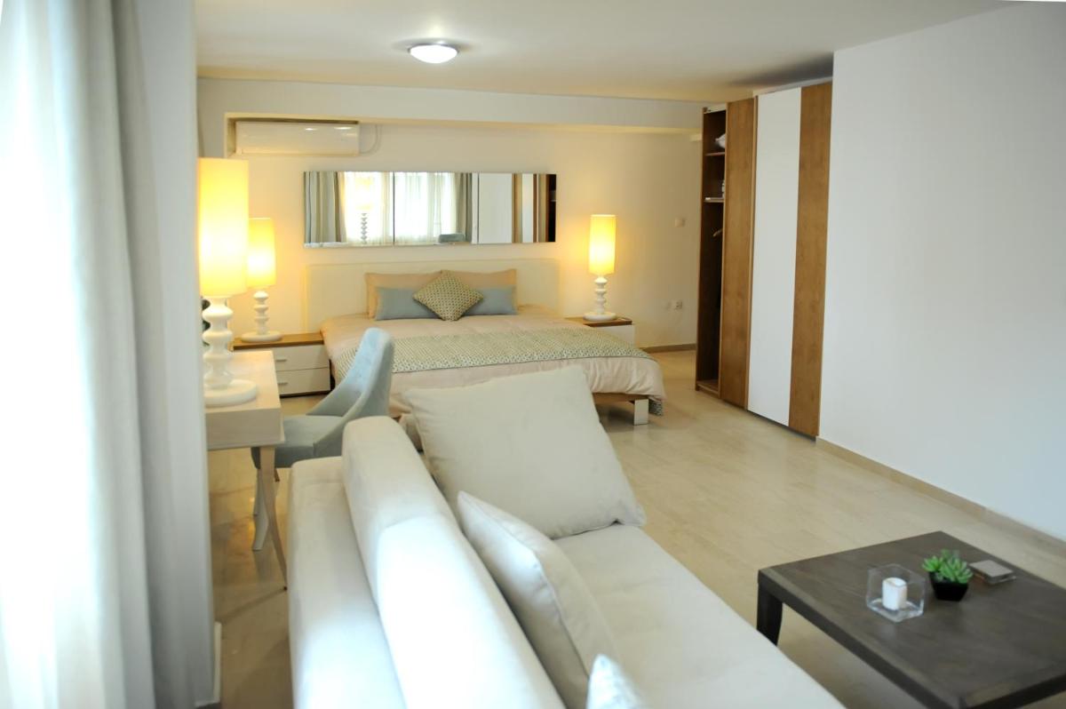 GreeceRent - ELEGANT Center - Housity