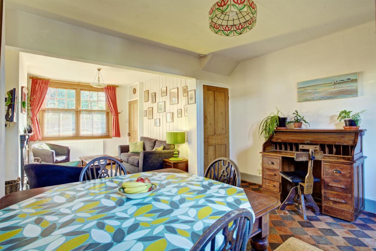 St Johns House - Housity