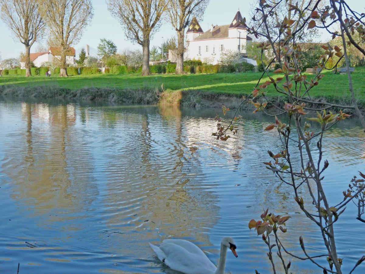 Les Reflets - Housity