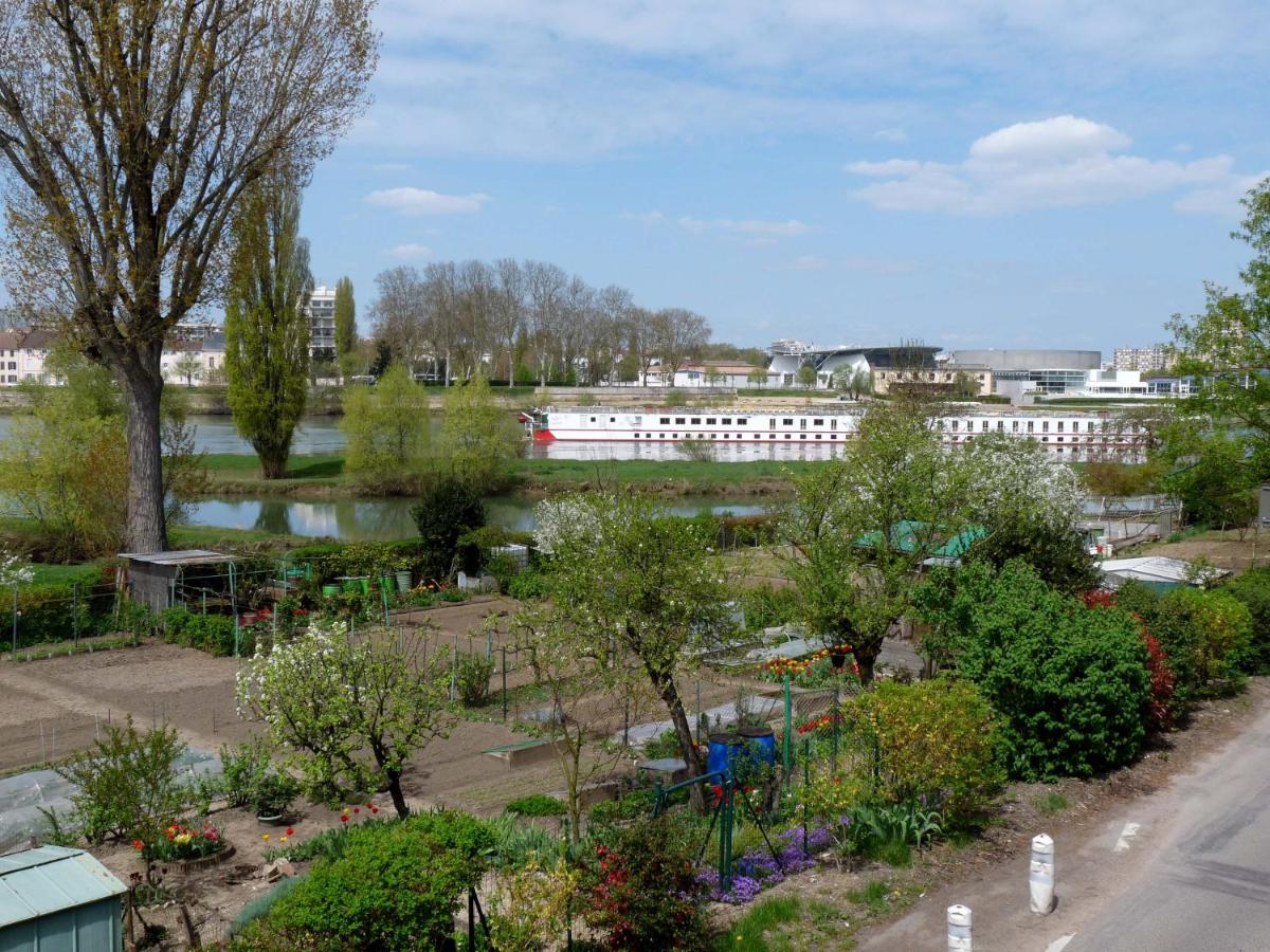 Les Reflets - Housity