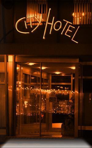 City Hotel - Housity