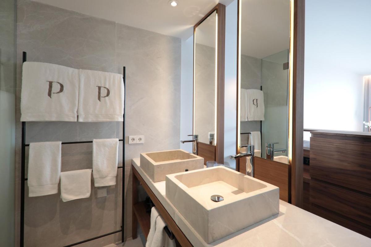 Un baño de Es Princep - The Leading Hotels of the World
