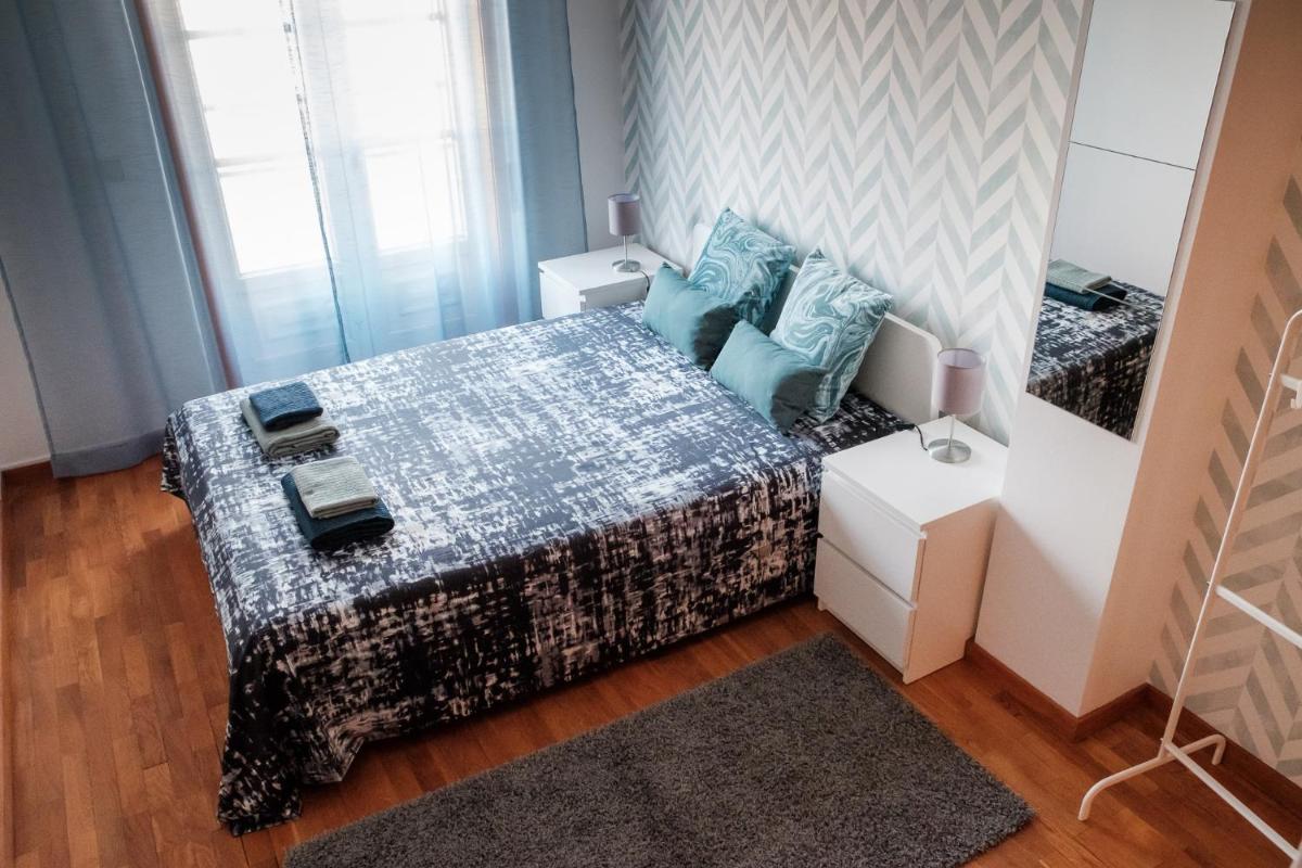 apartment with balcony in the square - Housity