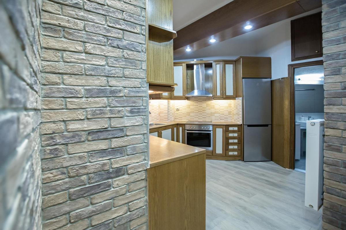 Suitetrails - Paradise Apartment in Peiraiki
