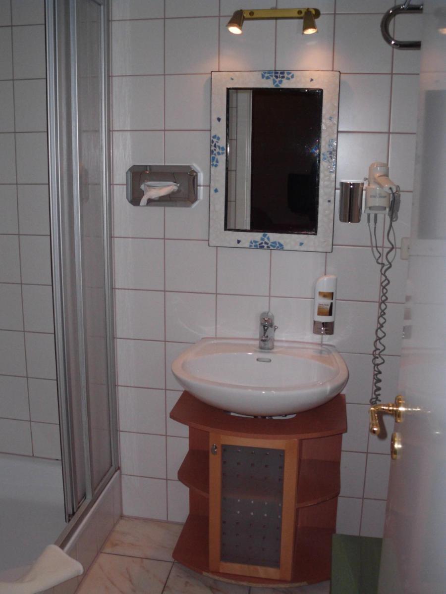 Schlosshotel Bredenfelde - Housity
