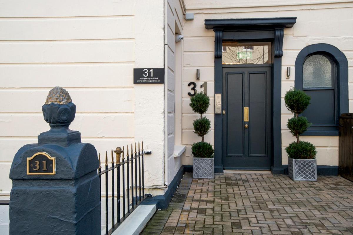 31 Meridian Place - Housity