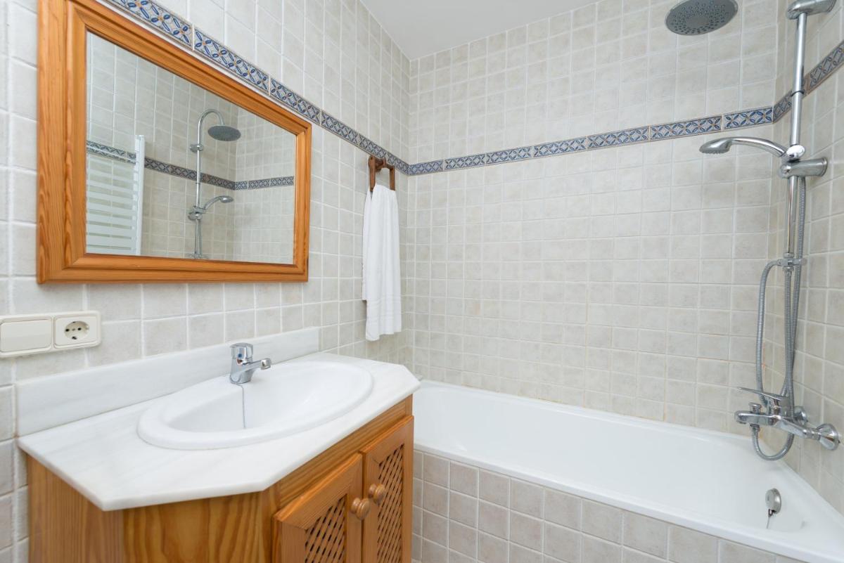 Hibiscus - Housity