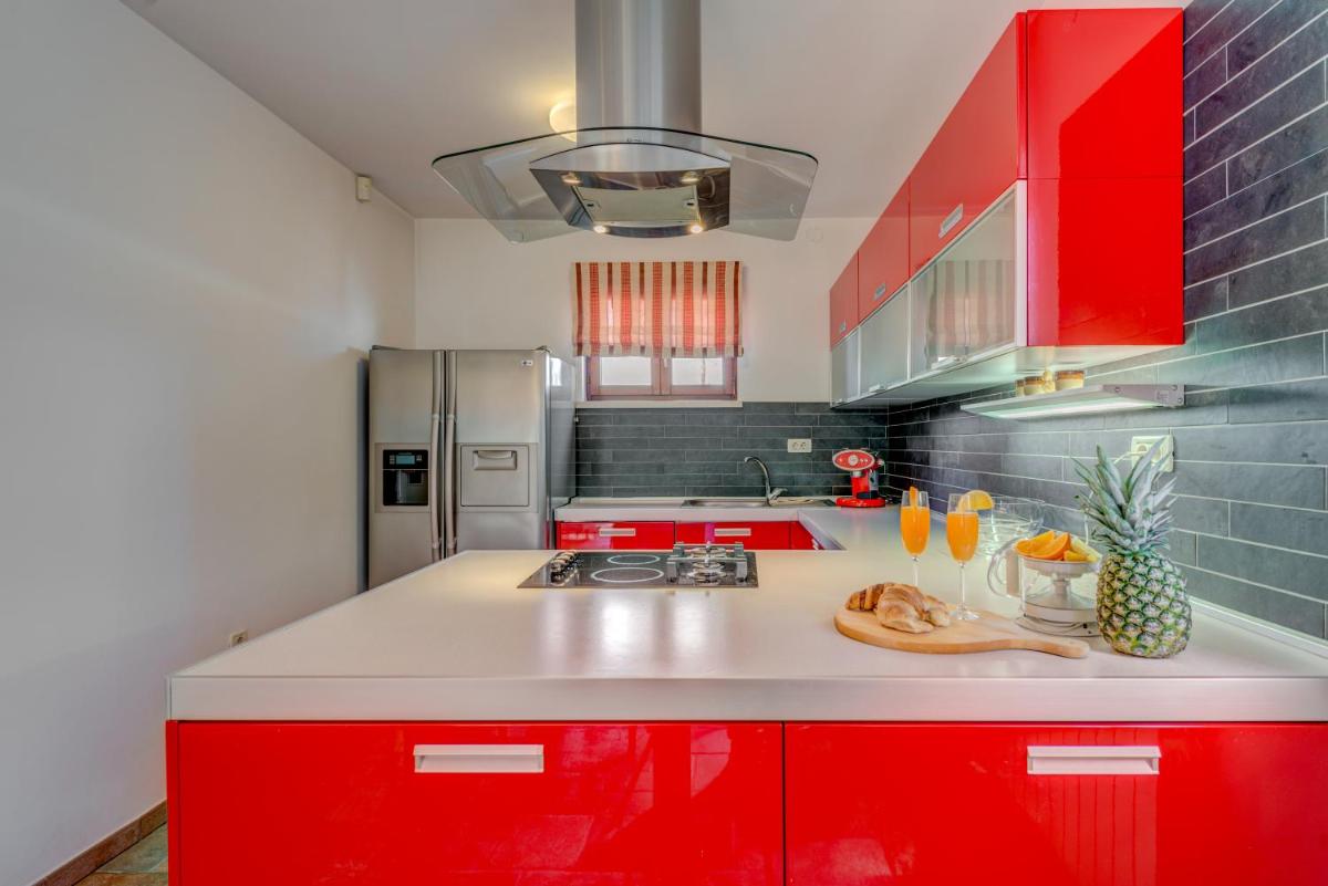 Suitetrails - LCT Dream Luxury Villa