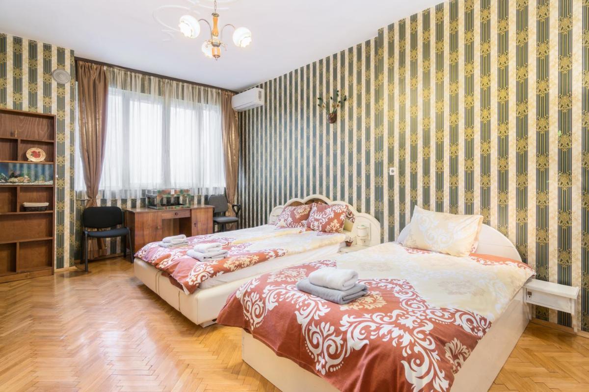 Rakovski Street Three Bedroom Ten People Spacious - Housity