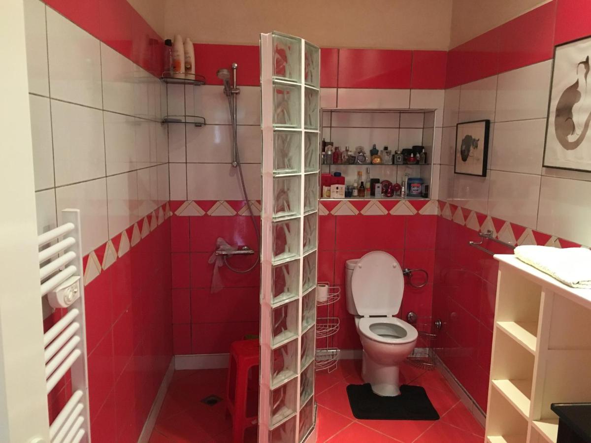 Europa mirlef t aventur Guest House - Housity