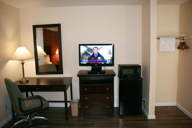 Valley Oaks Inn Woodland - Housity