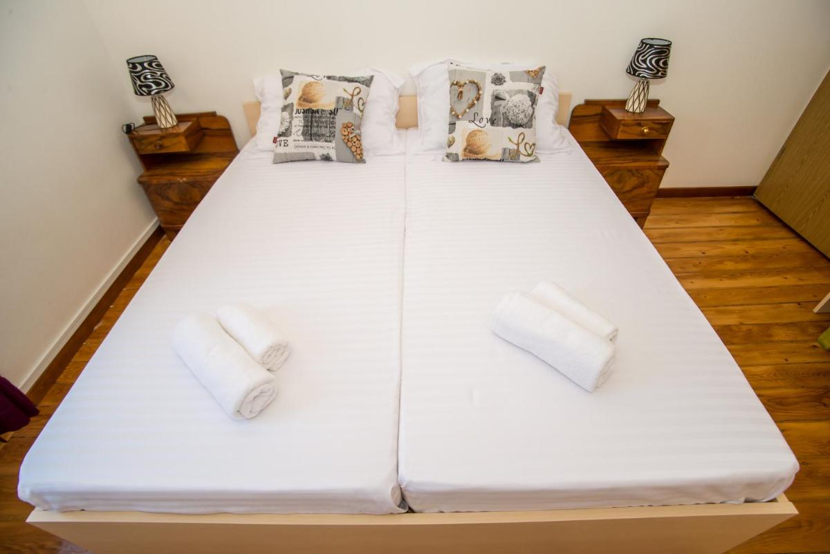 R&E Apartment - Housity